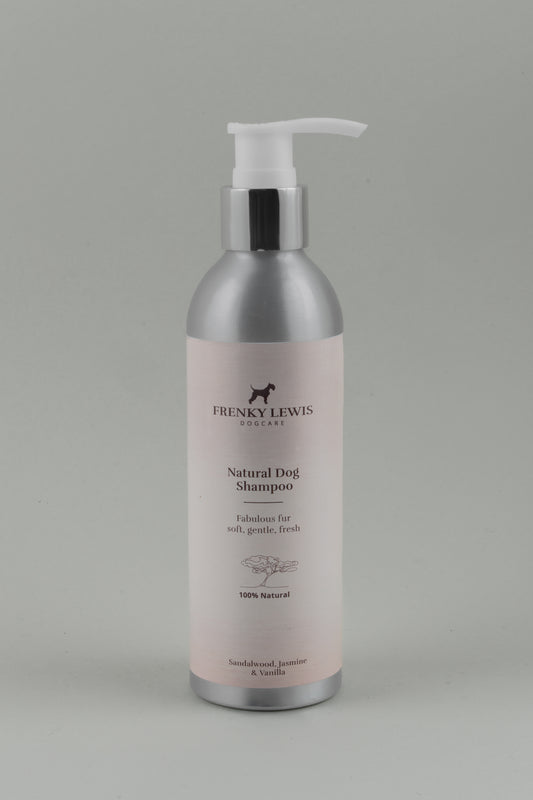 Shampoo naturale per cani, delicato e ipoallergenico, flacone da 200 ml, ideale per pelo lucido e pelle sana, vista frontale. Sandalo, Gelsomino e Vaniglia